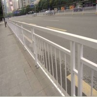 供应城市道路隔离护栏 云浮市政道路路侧白色甲型护栏定制