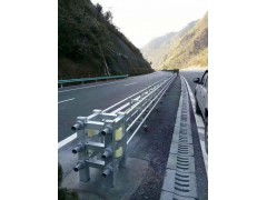 高速口可导向防撞垫、预应力开口护栏、可移动锌钢护栏（带报告）图3