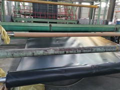 海南文昌翁田0.35mm厚6米宽HDPE高位池海水养虾黑膜图3