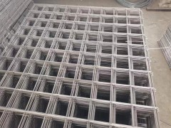 钢筋网片 隔离栅 护栏网 厂家直供图1