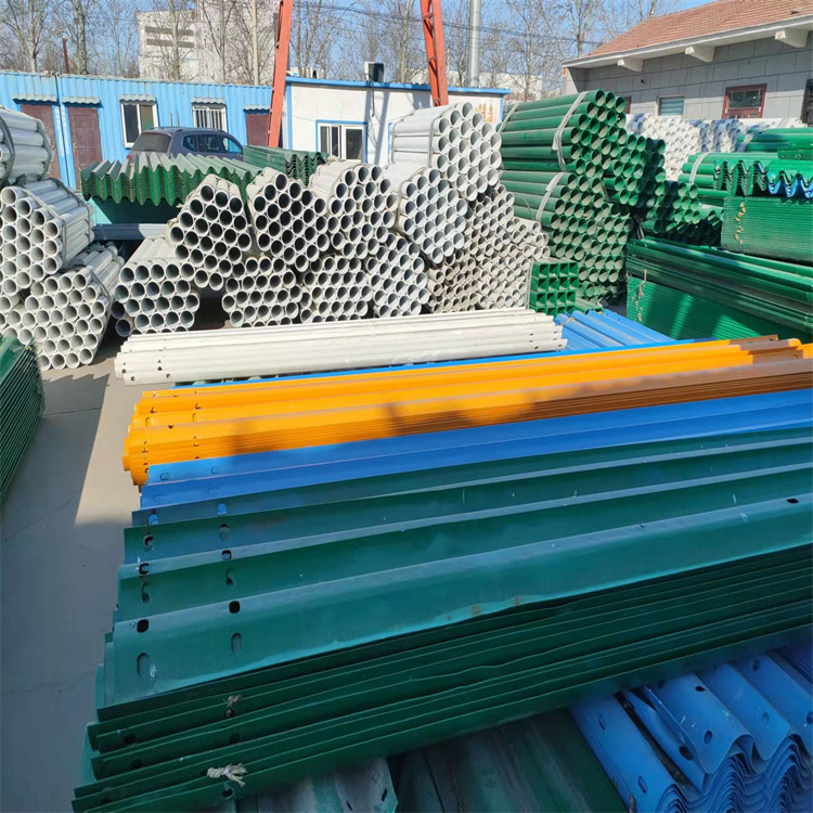 贵达高速公路中分带波形护栏 专业生产加工 可选高度