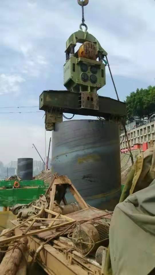 钢护筒